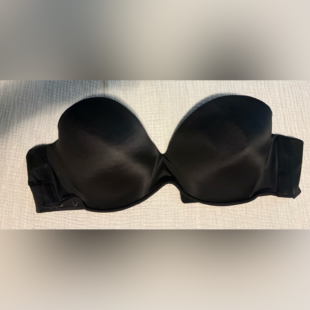 Lane Bryant Cacique Black 42E (42DD) Strapless Lined Underwired Bra